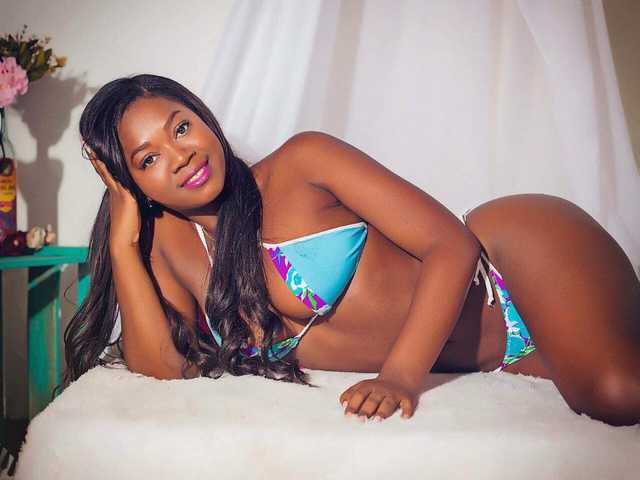 प्रोफ़ाइल की तस्वीर roxannahot