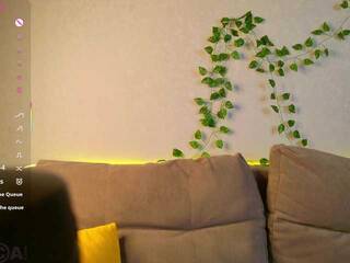 कामुक वीडियो चैट Roxy-Sunny