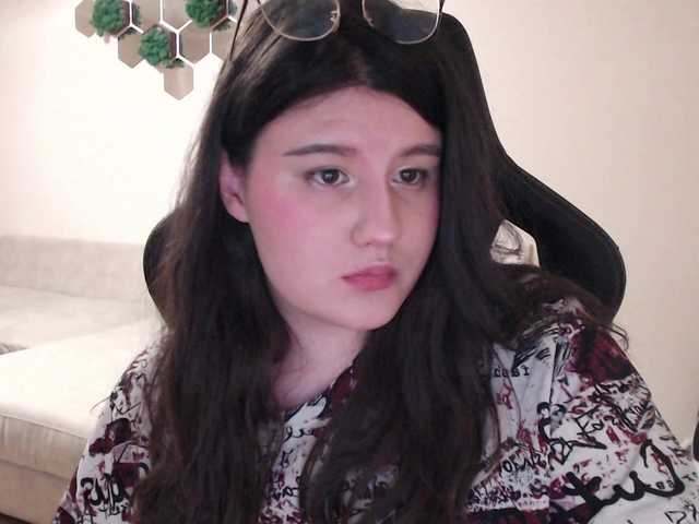 प्रसारण स्क्रीनशॉट SaanviUwU