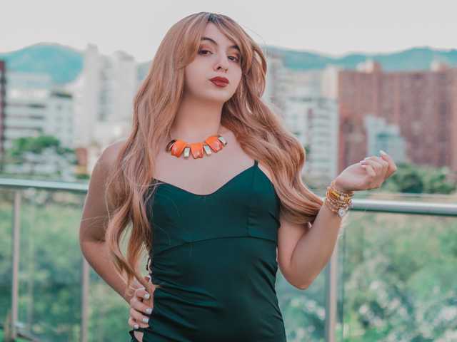प्रोफ़ाइल की तस्वीर SafiyeEvans