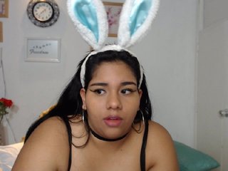 तस्वीरें samihoney7 Sunday of naughty bunnies #cum #chubbygirl #sexy #latina #twerk #bigtits #bigass #dance let's go !!