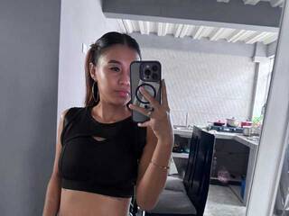 कामुक वीडियो चैट Saori-Lee-