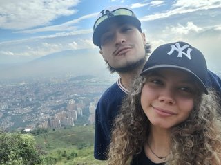 कामुक वीडियो चैट SaraAndTomas