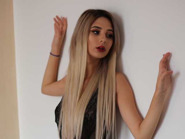 प्रोफ़ाइल की तस्वीर saraax-1