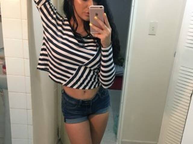 प्रोफ़ाइल की तस्वीर Sarahm99