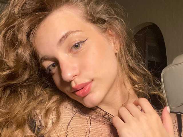 प्रोफ़ाइल की तस्वीर SarahShy