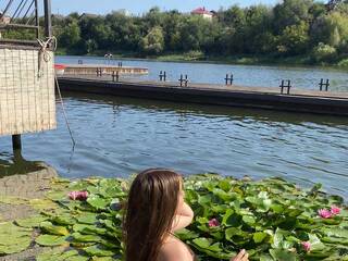 कामुक वीडियो चैट SarraMelluBabe