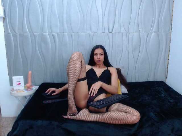 तस्वीरें Scarlethevans Hi guys, happy nice day Do you like naughty girls? I hope you enjoy being by my side. Goal: ✨Naked and fuck her pussy real hard✨444 tokens #lovense #smalltits#new #skinny#bdsm