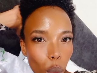 कामुक वीडियो चैट ScarlettDiorFoxx