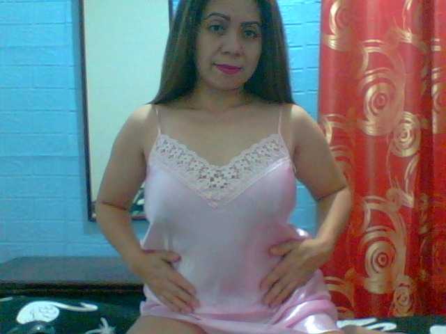 तस्वीरें Scarletteb welcome to my room..Show Boobs 20tk,Play my tits 24tk,Show feet 15tk, pussy view 44tk,show Ass 28tk,Get naked 100tk Kiss 10tk..open cam 30tk.change pantyoutfit 50tksMy lovense is ON,just vibe me