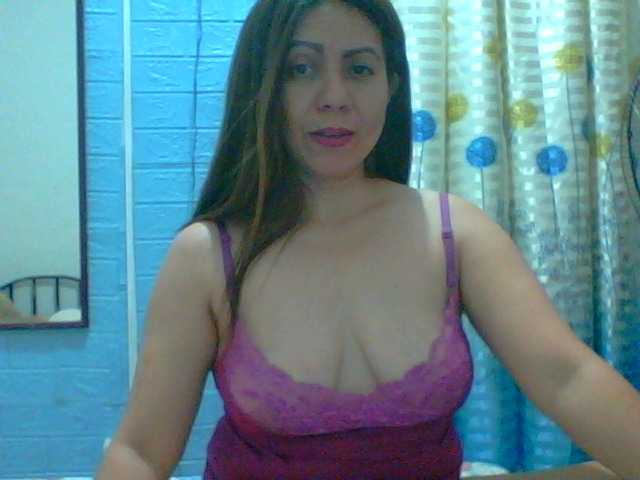 तस्वीरें Scarletteb welcome to my room..Show Boobs 20tk,Play my tits 24tk,Show feet 15tk, pussy view 44tk,show Ass 28tk,Get naked 100tk Kiss 10tk..open cam 30tk.change pantyoutfit 50tksMy lovense is ON,just vibe me