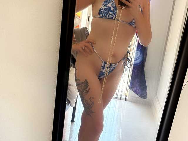 प्रोफ़ाइल की तस्वीर ScarlettRedRose