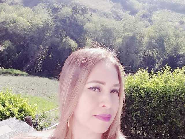 प्रोफ़ाइल की तस्वीर selenawish
