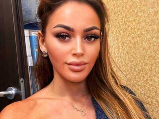 कामुक वीडियो चैट Selinnoff