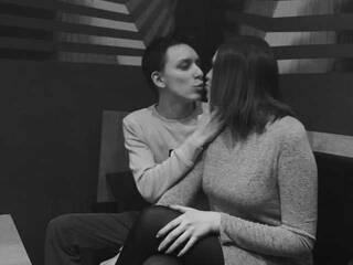 कामुक वीडियो चैट Sex-Dealers