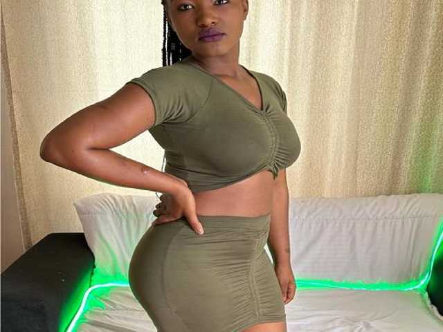 प्रोफ़ाइल की तस्वीर SexyAmeena200