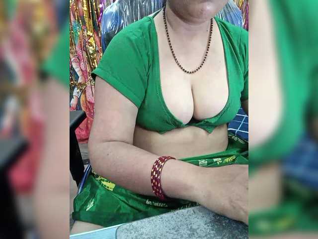 तस्वीरें sexycharu MERRY CHRISTMAS Indian# #cute #india #bignipples #asian#bigass#bigboobs#curvy#housewife#hairypussy#wet#panties#hairyarmpit#tease