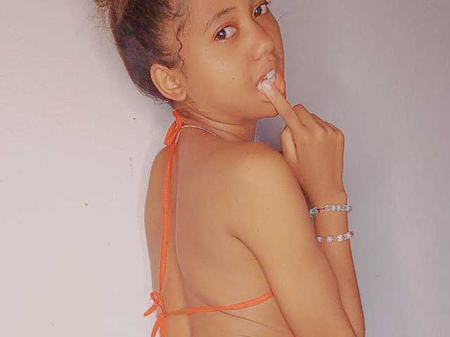 प्रोफ़ाइल की तस्वीर SexyDoll3