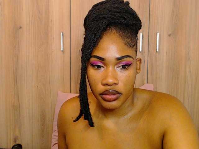 प्रसारण स्क्रीनशॉट SexyJuicyLips