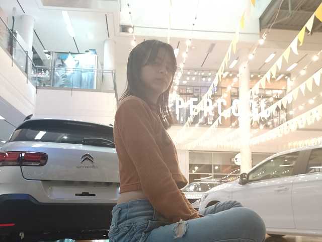 प्रोफ़ाइल की तस्वीर sexyloli4