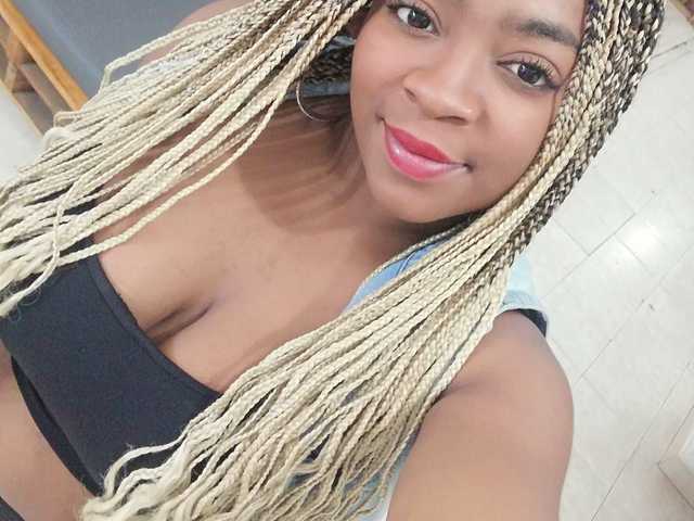 प्रोफ़ाइल की तस्वीर shantallwolf