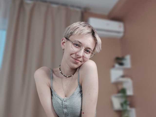 प्रोफ़ाइल की तस्वीर SharliRose