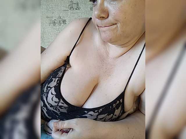 तस्वीरें SheilaX ADD frends -2 TITS - 20 PMs - 5 see you -15 PUSSY - 30 LIKE me - 1 flash ASS -5 spread ASS - 10 show feet -7 fingers pussy -100 total naked - 150