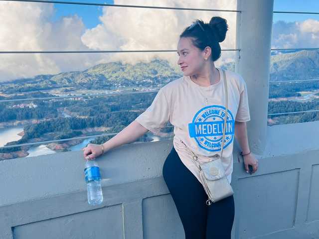 प्रोफ़ाइल की तस्वीर shekina