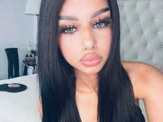 कामुक वीडियो चैट siennayong