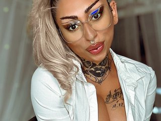 कामुक वीडियो चैट SilviaPinkerbell