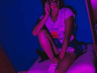 कामुक वीडियो चैट skarl3tt