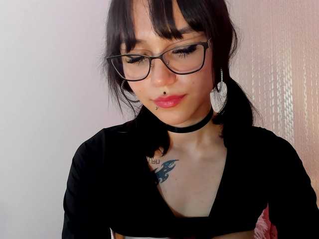 तस्वीरें MinnaHeart WANNA GET CRAZY HORNY WITH ME ♥ COME AND BE PART OF MY SHOW ♥ LUSH ON ♥ C2C 33TKS ♥ CHECK MY PROFILE GOT NAUGHTY CONTENT FOR YOU ♥ @remain DEEPTHROAT