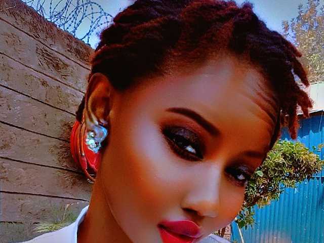 प्रोफ़ाइल की तस्वीर Slutbabe