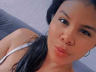 कामुक वीडियो चैट sofiasexy18