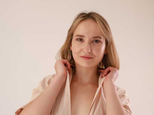 प्रोफ़ाइल की तस्वीर SofieBloom