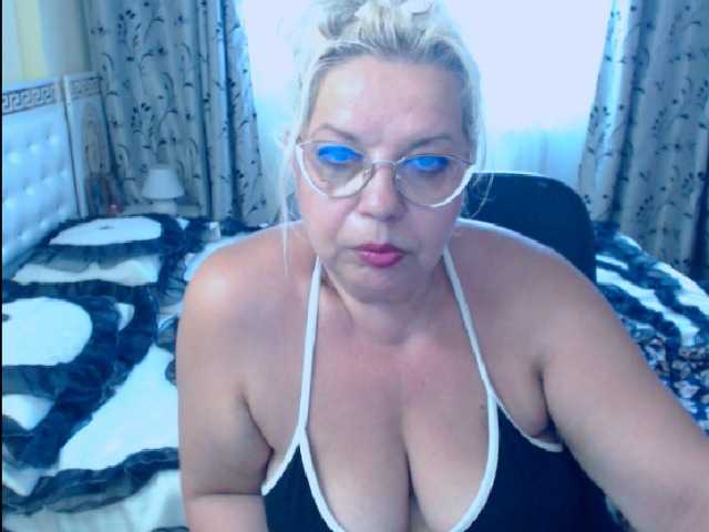 तस्वीरें SonyaHotMilf #BLONDE#MATURE#FEET##PUSSY#ASS#MAKE ME HAPPY WITH YOUR TIPS!!