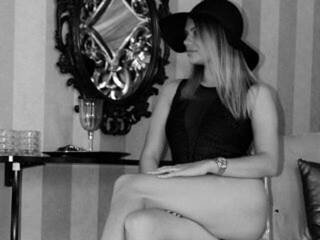 कामुक वीडियो चैट sonyajolie