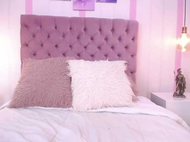 प्रसारण स्क्रीनशॉट SophiaTurner