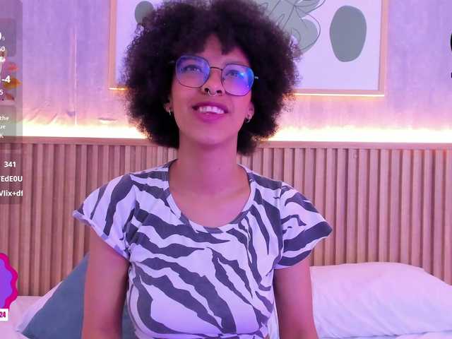 प्रसारण स्क्रीनशॉट sophie-rojas