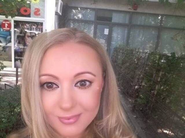 प्रोफ़ाइल की तस्वीर SquirtinLeona