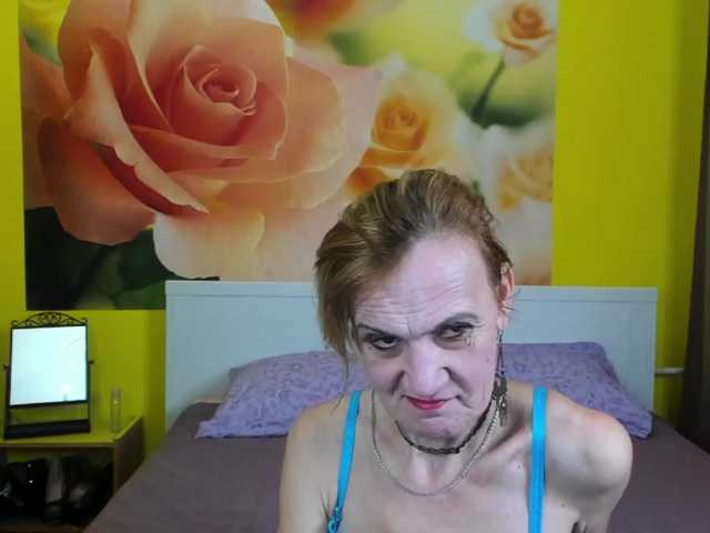 प्रसारण स्क्रीनशॉट SqurtyLally69