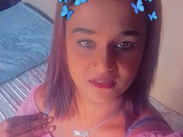 प्रोफ़ाइल की तस्वीर strawberrylips