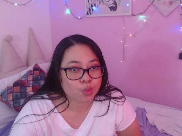 प्रसारण स्क्रीनशॉट Strongglizzy