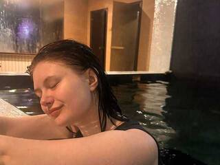 कामुक वीडियो चैट Sunny-Smail