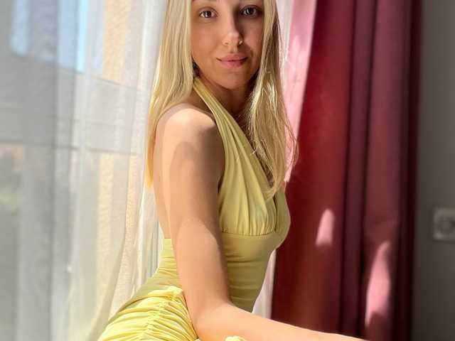 प्रोफ़ाइल की तस्वीर SunnyRina25