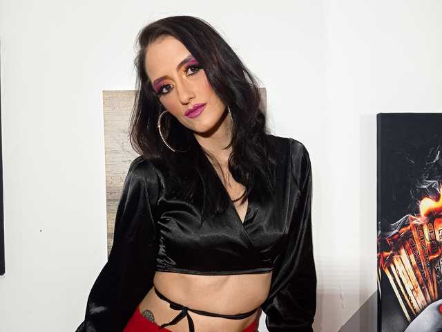 प्रोफ़ाइल की तस्वीर susanhottiee