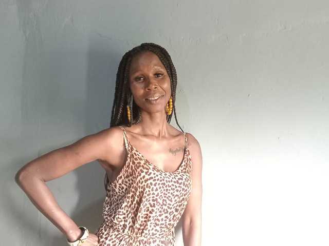 प्रोफ़ाइल की तस्वीर SuUGABABE