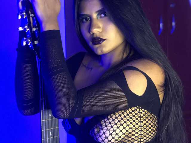 प्रोफ़ाइल की तस्वीर crazypoison