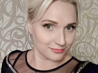 कामुक वीडियो चैट SweetRedDeva