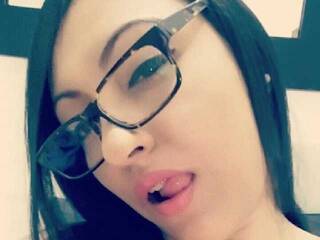 कामुक वीडियो चैट TastyCreamy